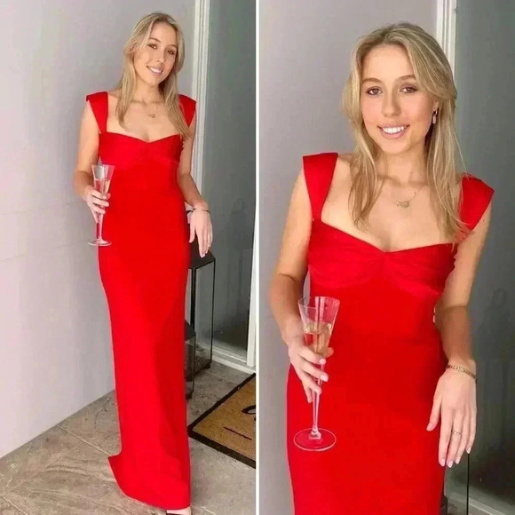 Solace London Dresses & Skirts - Solace London The Calluna Maxi Dress in Red Size 12 US Red